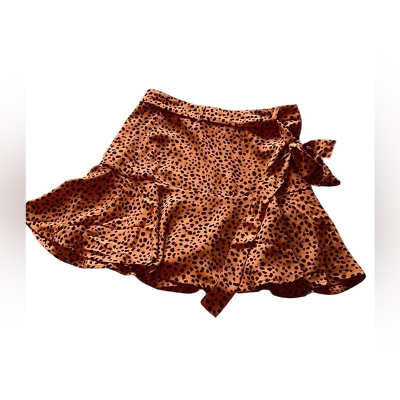 Love For Humanity Couture cheetah,
Flared Skort small - Picture 1 of 9